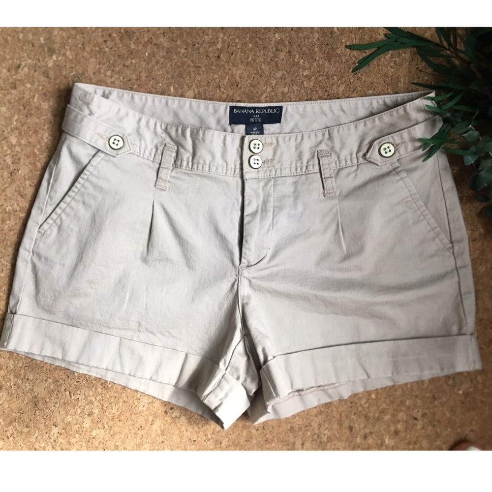 Banana Republic Tan Khaki Shorts Petite